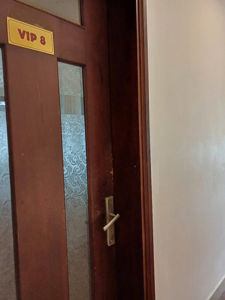 XTER triển khai diệt mối tận gốc khu phòng VIP tại khách sạn ở TP.HCM diet moi khach san quan 32